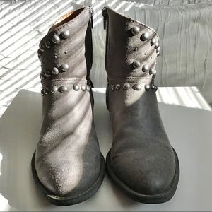 Coconuts by Matisse Cowgirl Studded Booties